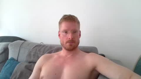 Snapshot of ccloser87 chatting on June 12, 5:34 pm ccloser87 online show from June 12, 5:34 pm