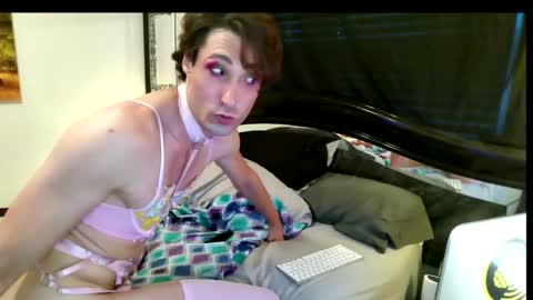 Snapshot of cdashleysimmons chatting on October 19, 2:29 pm Allie North online show from October 19, 2:29 pm