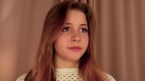 Lina  online show from December 5, 8:27 pm