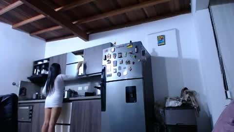 Snapshot of cecihotty4u chatting on June 2, 11:40 pm ceci online show from June 2, 11:40 pm