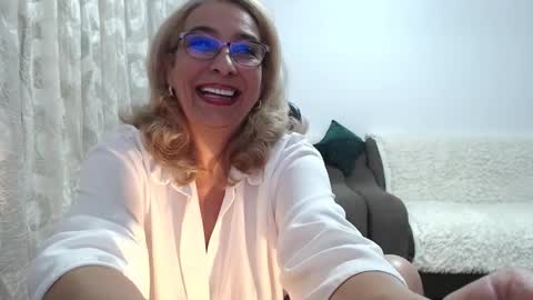 Snapshot of cecylya4u chatting on October 1, 6:25 pm cecylya4u online show from October 1, 6:25 pm