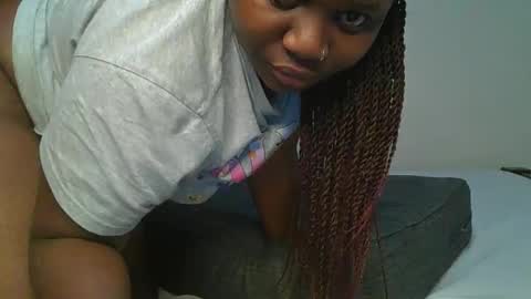 ceepretty25 online show from April 26, 1:53 pm