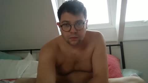 Snapshot of ceisuperstar chatting on December 17, 10:32 am ceisuperstar online show from December 17, 10:32 am