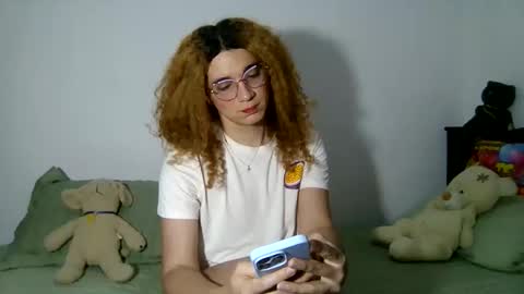 Snapshot of celessteseductora chatting on May 18, 7:41 pm celessteseductora online show from May 18, 7:41 pm
