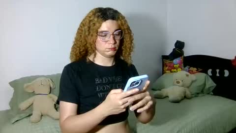 Snapshot of celessteseductora chatting on May 20, 6:58 pm celessteseductora online show from May 20, 6:58 pm