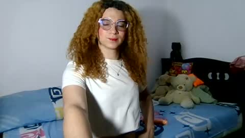 Snapshot of celessteseductora chatting on June 28, 3:07 pm celessteseductora online show from June 28, 3:07 pm
