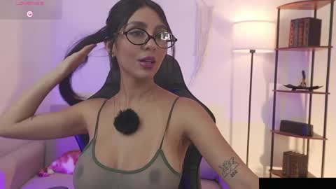 Snapshot of celeste_1220 chatting on May 12, 12:41 am Alice online show from May 12, 12:41 am