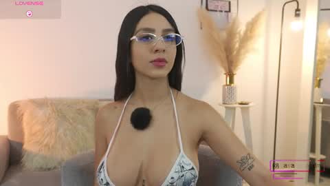 Snapshot of celeste_1220 chatting on June 13, 11:13 pm Alice online show from June 13, 11:13 pm