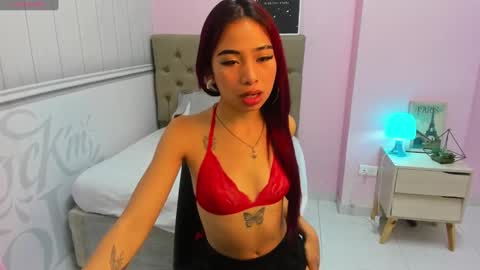 Snapshot of celeste_cortes chatting on February 8, 11:55 am Celeste online show from February 8, 11:55 am