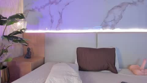 Snapshot of celeste_evanzz chatting on November 7, 8:09 pm Celeste online show from November 7, 8:09 pm