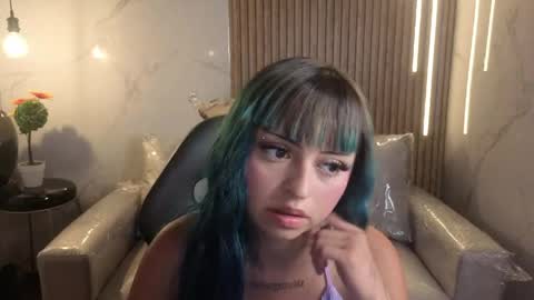 Snapshot of celeste_fioree chatting on May 7, 8:03 pm celeste_fioree online show from May 7, 8:03 pm
