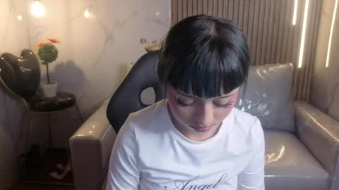 Snapshot of celeste_fioree chatting on May 25, 8:04 pm celeste_fioree online show from May 25, 8:04 pm