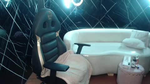 celeste_fioree online show from July 10, 3:14 pm