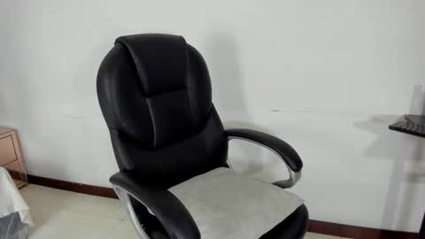 celeste_hillx online show from October 9, 4:32 am