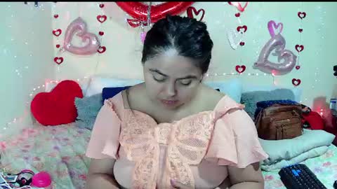 Snapshot of celeste_hotres chatting on July 6, 4:09 pm celeste_hotres online show from July 6, 4:09 pm