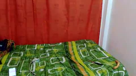 celeste_leon07 online show from May 6, 1:25 am