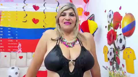 Snapshot of celeste_lincon chatting on June 19, 1:43 am Celeste Lincon online show from June 19, 1:43 am