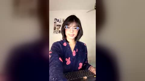 Snapshot of celeste_lumi chatting on June 18, 12:53 pm Celeste online show from June 18, 12:53 pm