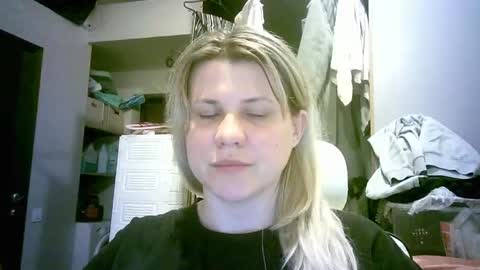 Snapshot of celeste_naughty_ chatting on May 6, 10:20 am celeste_naughty_ online show from May 6, 10:20 am
