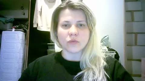 Snapshot of celeste_naughty_ chatting on May 25, 11:16 am celeste_naughty_ online show from May 25, 11:16 am