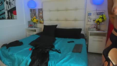 Snapshot of celeste_starsss chatting on June 3, 9:12 am celeste_starsss online show from June 3, 9:12 am