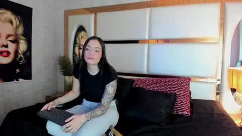 Snapshot of celeste_starsss chatting on June 15, 8:44 pm celeste_starsss online show from June 15, 8:44 pm