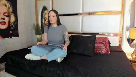celeste_starsss online show from July 13, 9:17 pm