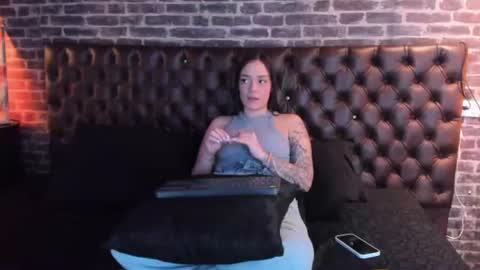 celeste_starsss online show from July 25, 9:23 pm