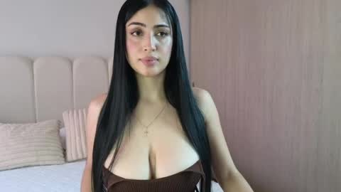 Snapshot of celeste_tailor_ chatting on May 13, 8:16 pm Celeste Tailor online show from May 13, 8:16 pm