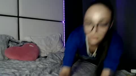 celeste_veyl online show from June 12, 10:52 pm