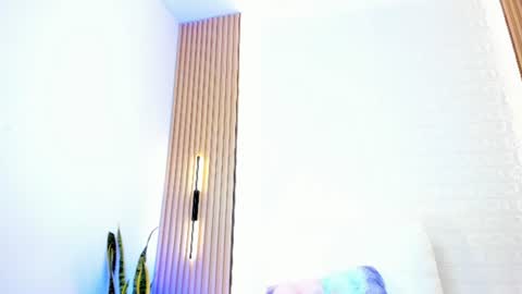 Snapshot of celeste_wayne chatting on June 12, 5:56 pm Celeste Wayne online show from June 12, 5:56 pm