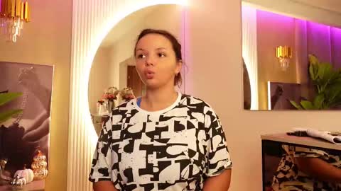 Snapshot of celestebailey chatting on November 2, 5:10 am CelesteBailey online show from November 2, 5:10 am