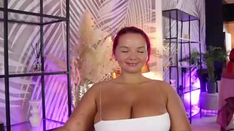 Snapshot of celestebailey chatting on June 21, 3:53 am CelesteBailey online show from June 21, 3:53 am