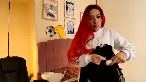 Snapshot of celestee15_ chatting on June 20, 11:13 am Celeste online show from June 20, 11:13 am