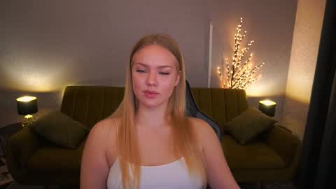 celestenoirr online show from October 27, 7:12 am