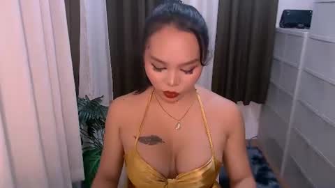 Snapshot of celesteruin chatting on June 10, 10:14 am celesteruin online show from June 10, 10:14 am