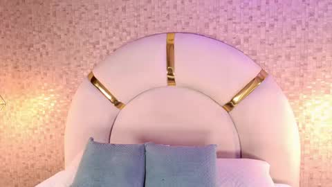Snapshot of celestte_sm chatting on May 15, 7:10 pm celestte_sm online show from May 15, 7:10 pm