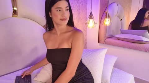 Snapshot of celestte_sm chatting on May 29, 7:34 pm celestte_sm online show from May 29, 7:34 pm