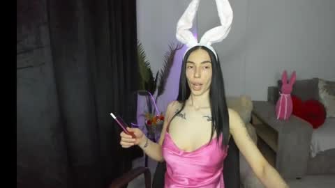 Snapshot of celine_roxelle chatting on April 1, 8:39 pm Celine Roxelle online show from April 1, 8:39 pm