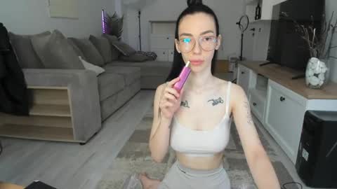 Snapshot of celine_roxelle chatting on May 17, 8:12 am Celine Roxelle online show from May 17, 8:12 am