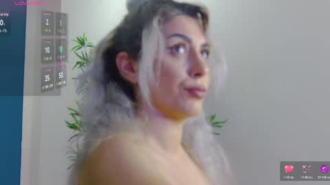 Snapshot of celinemeyerr chatting on June 3, 5:10 am CelineMeyer online show from June 3, 5:10 am