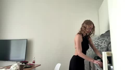 Amilia online show from June 1, 2:46 am
