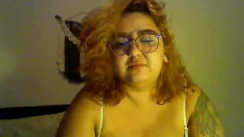 Snapshot of cenourinhalesbica chatting on June 14, 2:24 am Carrot online show from June 14, 2:24 am