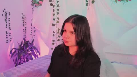 Hello guys my name is Sofi and Lizzie and  Vanessa online show from January 15, 4:06 am