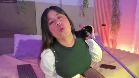 Snapshot of centaurigirls chatting on May 23, 4:11 pm Hello guys my name is Sofi and Lizzie and Vanessa online show from May 23, 4:11 pm