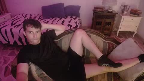 Snapshot of centurionjohnny chatting on December 2, 4:53 am centurionjohnny online show from December 2, 4:53 am