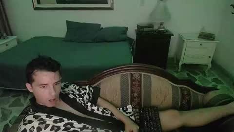 Snapshot of centurionjohnny chatting on December 4, 1:03 am centurionjohnny online show from December 4, 1:03 am