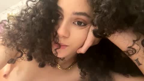 Snapshot of ceoglo chatting on December 8, 1:35 am ceoglo online show from December 8, 1:35 am