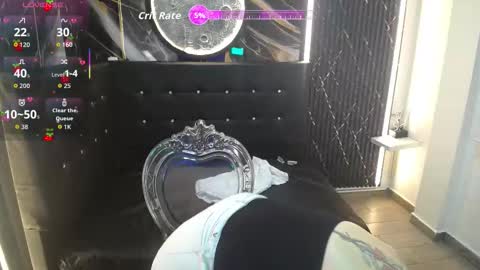 Cerecita  online show from November 22, 1:43 pm