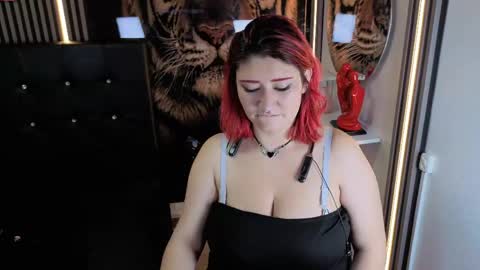 Snapshot of cerecita_02 chatting on May 9, 1:44 am Cerecita online show from May 9, 1:44 am